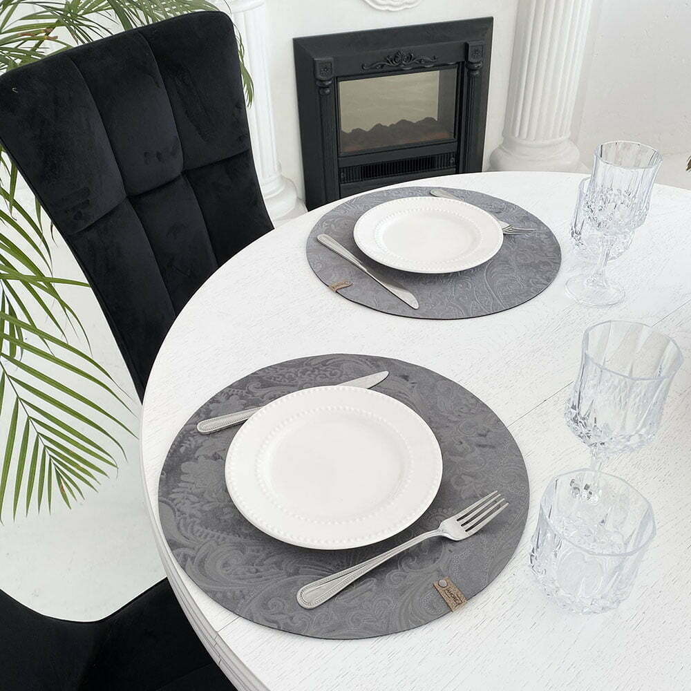 ovalo formos veliuriniai stalo padekliukai pilkos spalvos