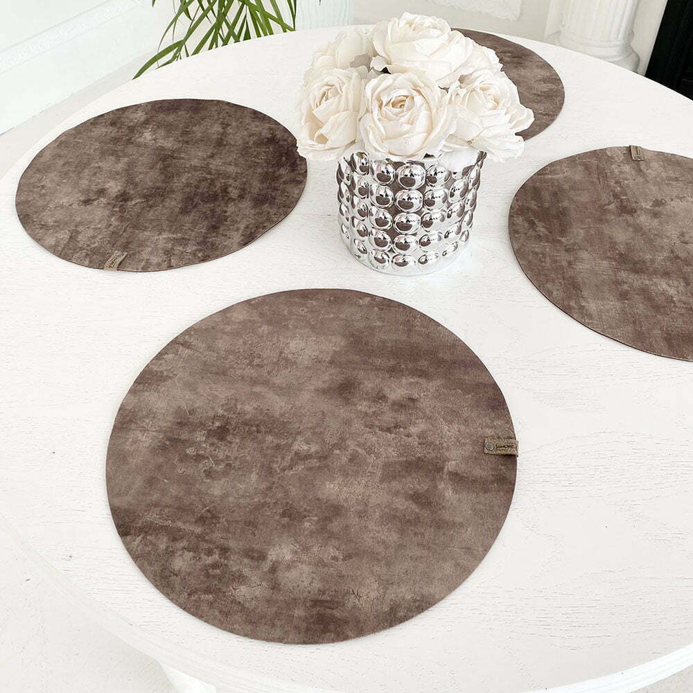 ovalo formos veliuriniai stalo padekliukai tamsiai rudi6