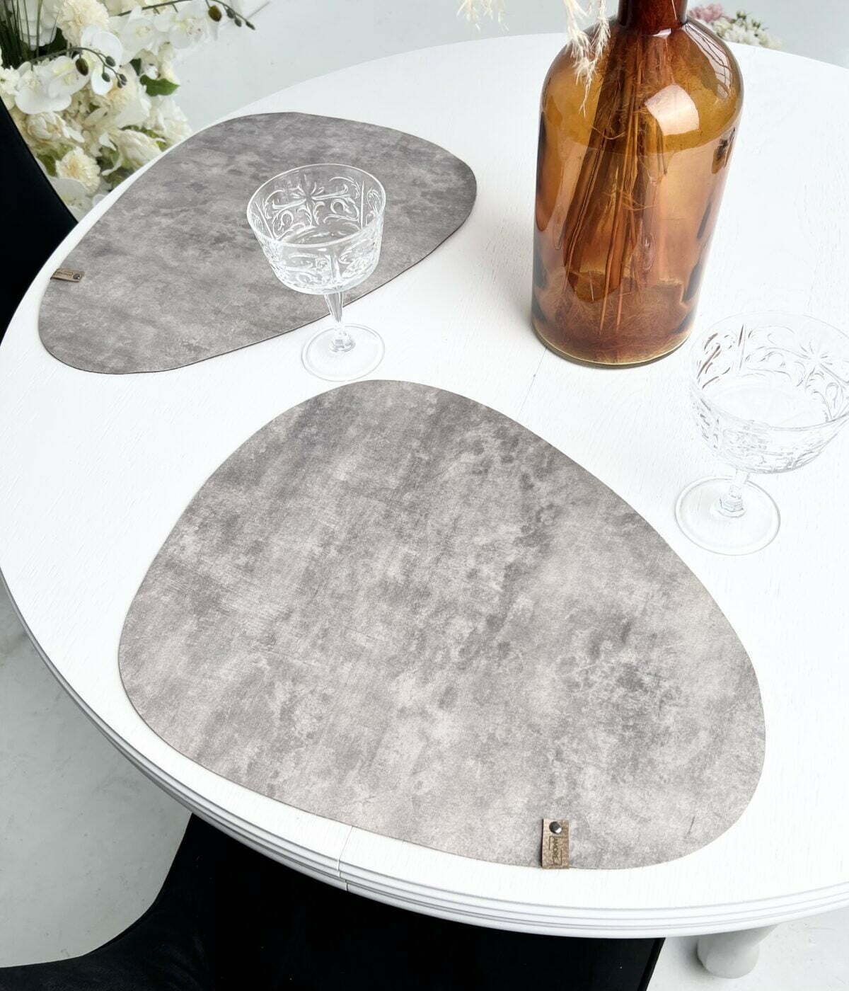 pilkos spalvos stalo padekliukai velyku stalui dekoruoti scaled