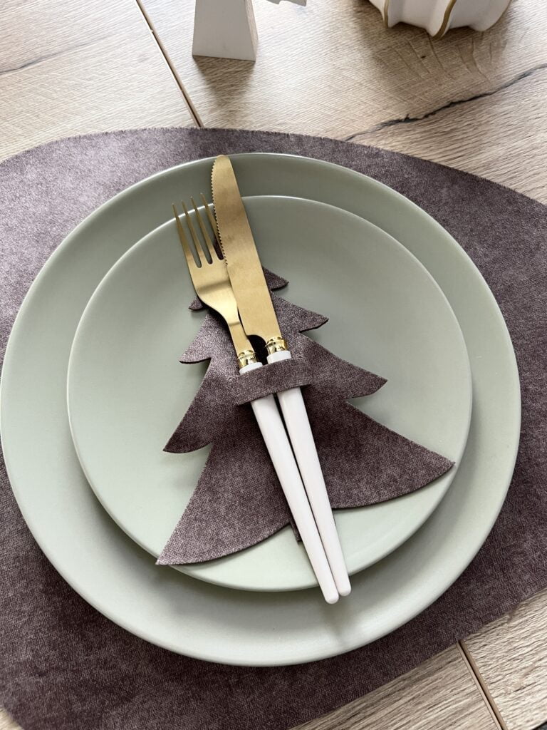 Stalo įrankių laikiklis papuošimas Eglutė (stlir18) - AMOREJ.LT