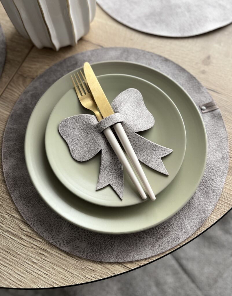 Stalo įrankių laikiklis papuošimas Kaspinas (stlir27) - AMOREJ.LT