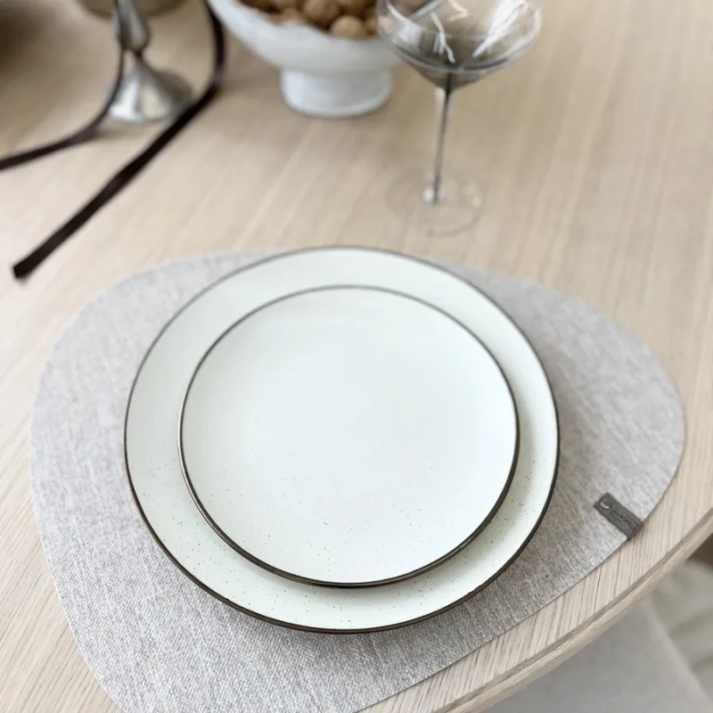 kuno_spalvos_stalo_padekliukai_velykoms_amorej