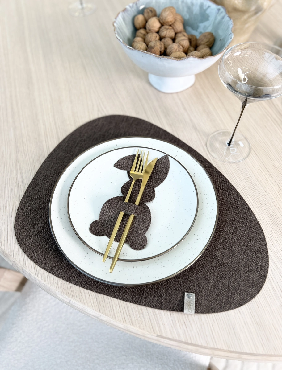 Stalo įrankių laikiklis papuošimas Zuikis Rudos spalvos (stlir73)