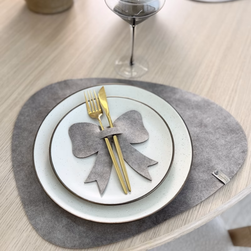 Stalo įrankių laikiklis papuošimas Kaspinas