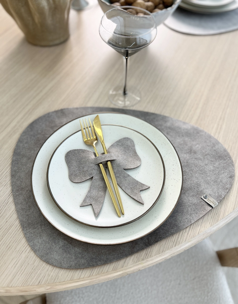 Stalo įrankių laikiklis papuošimas Kaspinas