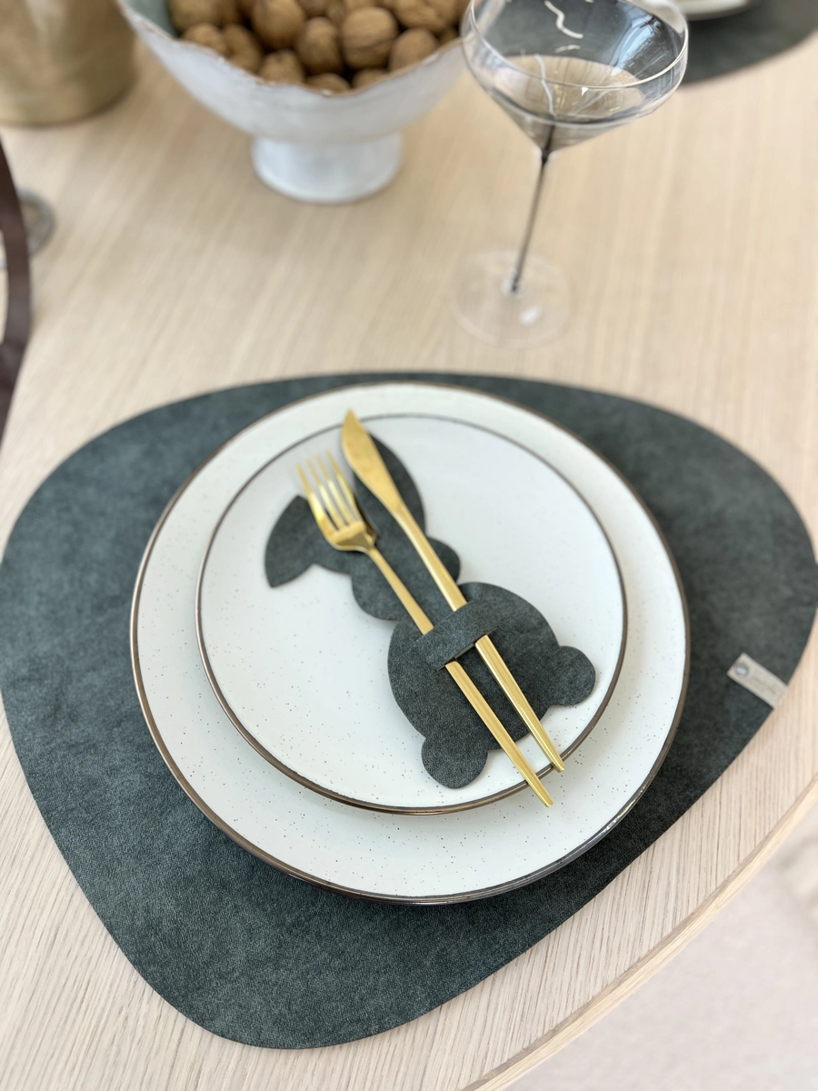 Stalo įrankių laikiklis papuošimas Zuikis Samaninės spalvos (stlir76)