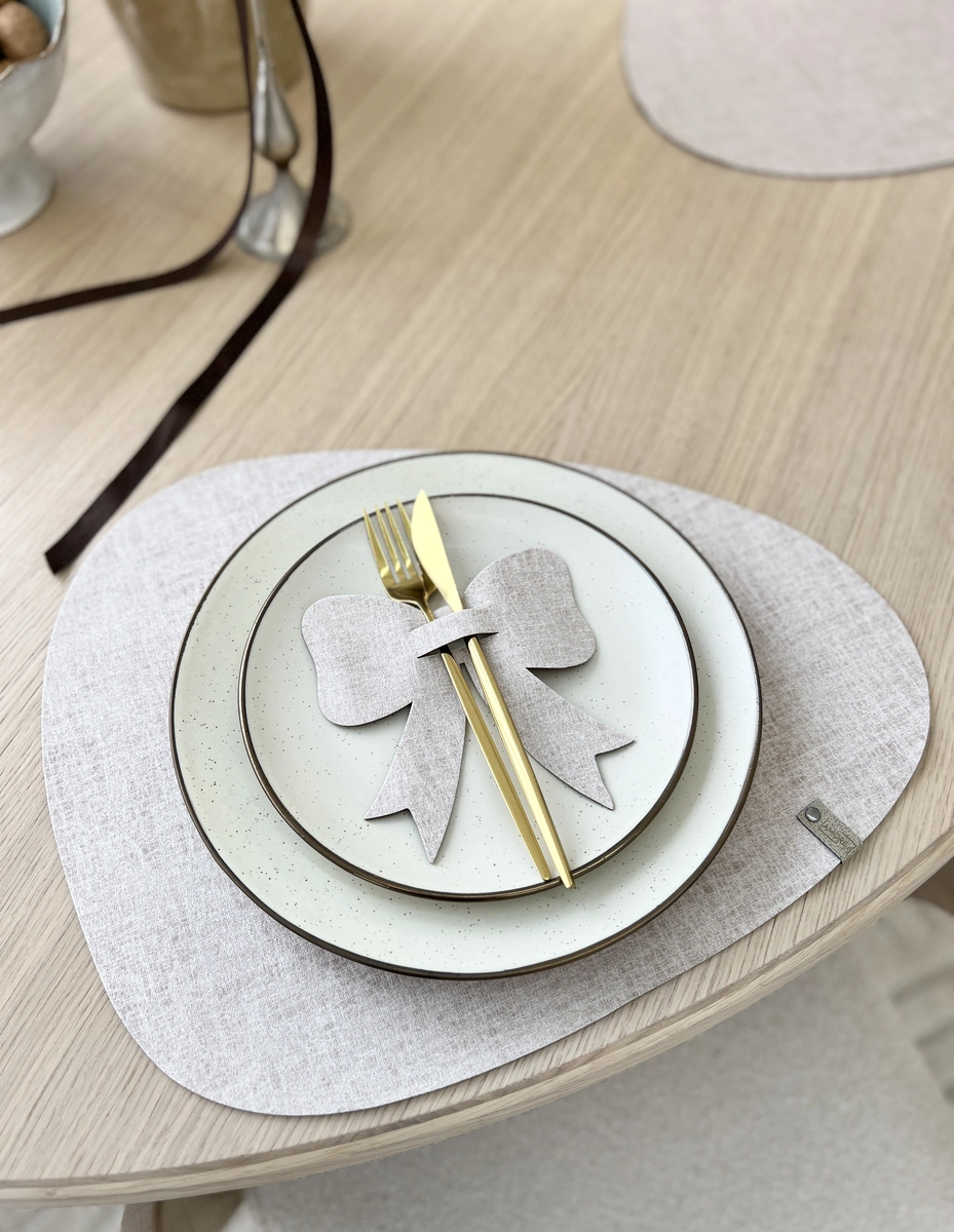 Stalo įrankių laikiklis papuošimas Kaspinas