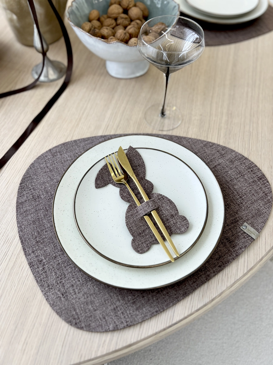 Stalo įrankių laikiklis papuošimas Zuikis Tamsios Rudos spalvos (stlir82)